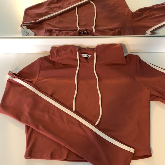 Fashion Nova crop set - Picture 2 of 3